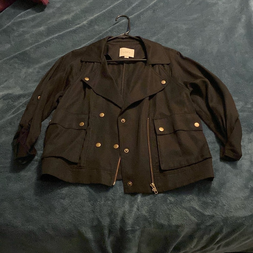 Elegant LOFT black Lycel jacket